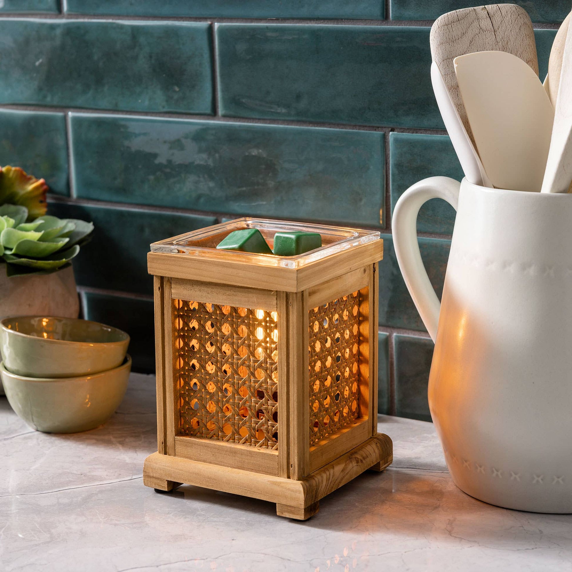 Vintage Bulb illumination Fragrance Warmer-Wood & Cane